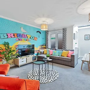 https://brightons-best-big-house-2-large-group-house-large.brighton-hotels-england.com