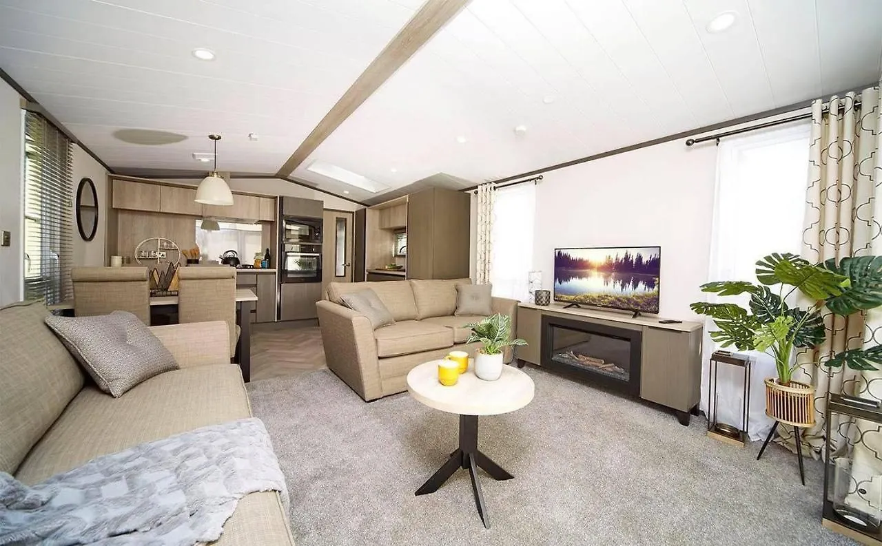 Holiday home Coopers Cabin With Hot Tub Malton