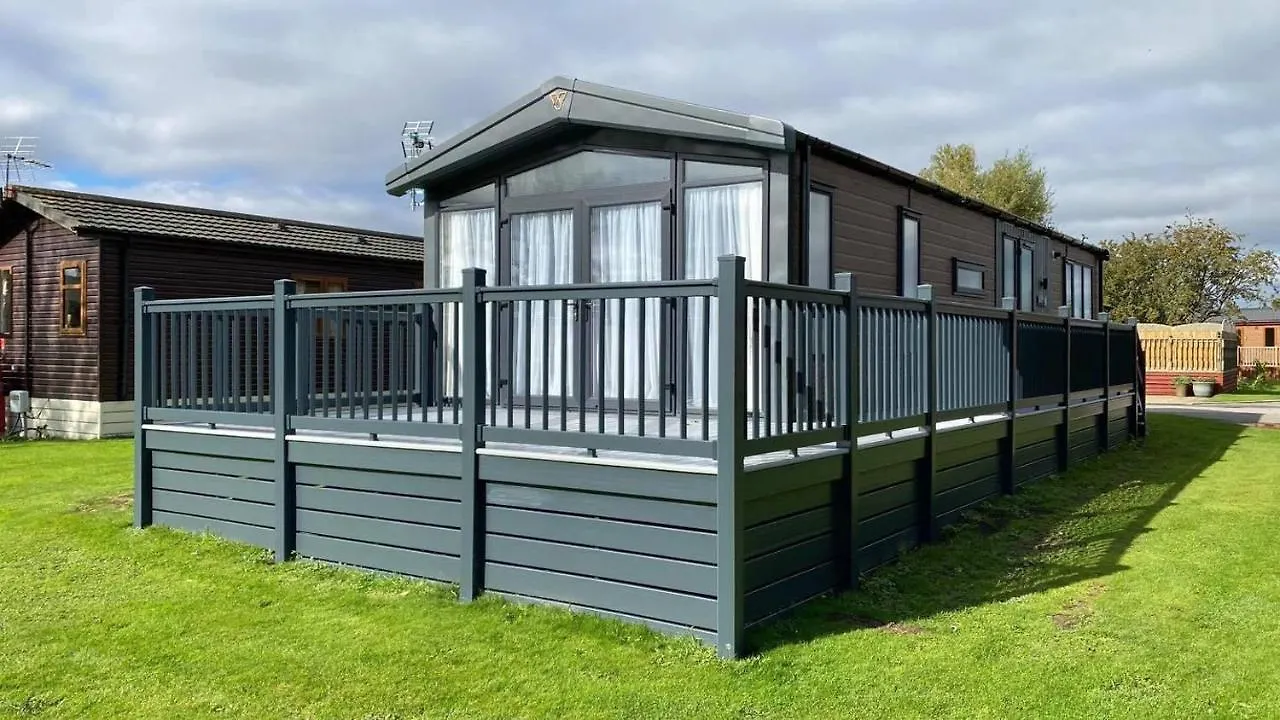 Coopers Cabin With Hot Tub Malton United Kingdom